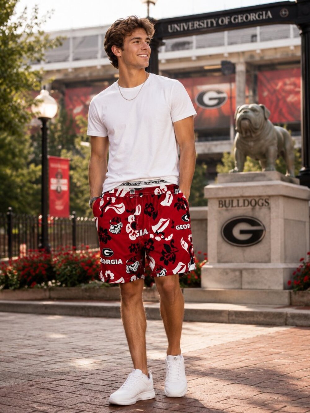 Wes & Willy Georgia Bulldogs UGA Men’s Swim Trunks Red Floral Size Medium